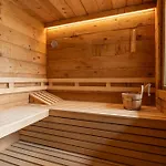 Le Grand V, De Luxe Avec Piscine Interieure Chalé