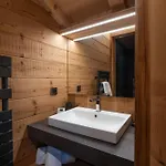 Le Grand V, De Luxe Avec Piscine Interieure Chalé