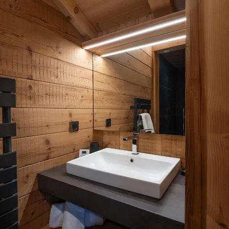 Le Grand V, De Luxe Avec Piscine Interieure Domek alpejski