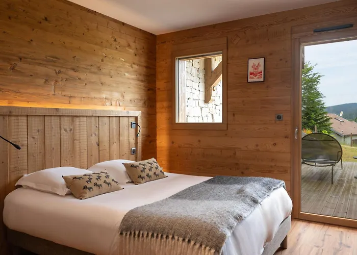 Le Grand V, De Luxe Avec Piscine Interieure